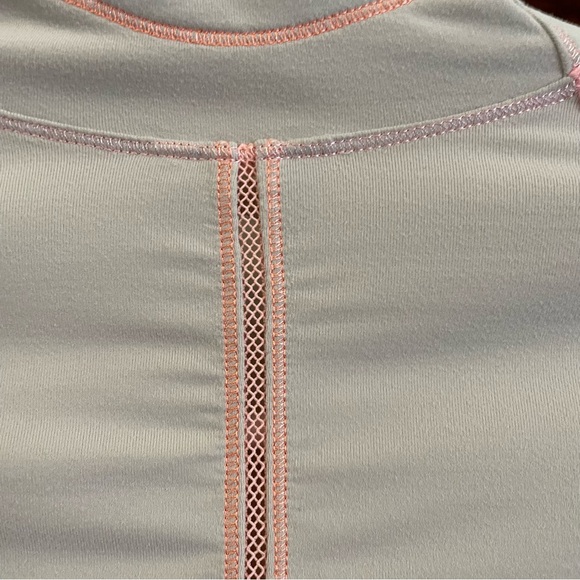 LULULEMON Run: Beach Runner Jacket size 4 - Picture 10 of 14